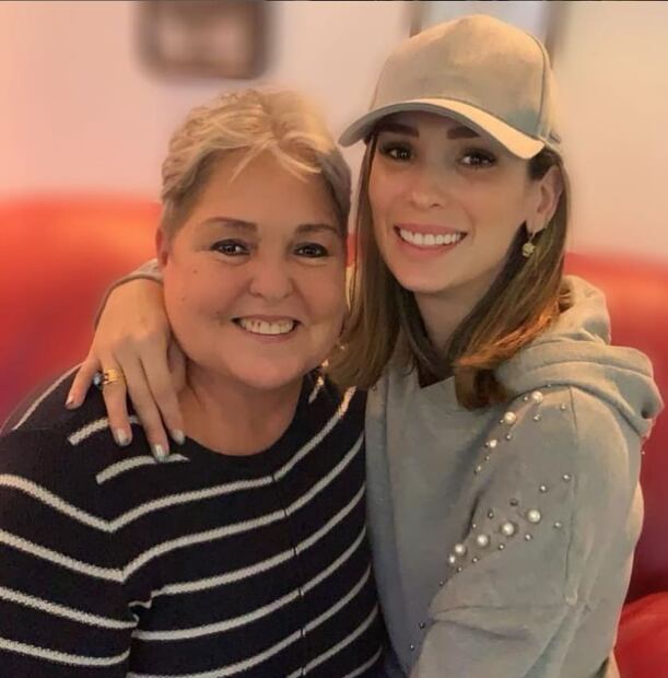 Lupita D’Alessio con Charito Ruiz, ex de Ernesto D’Alessio / Instagram: @charitoruiz_