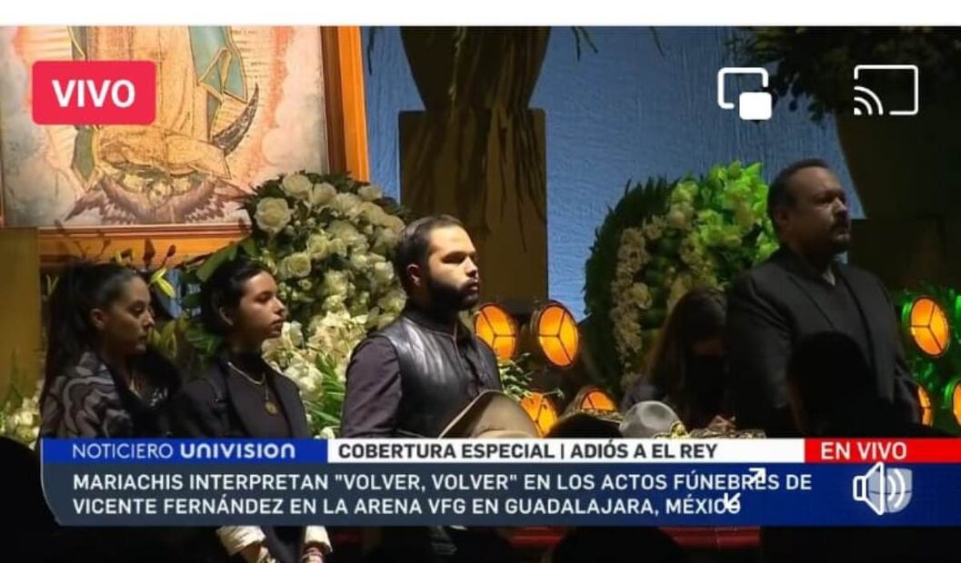 Ángela Aguilar y su familia presentes en el homenaje a Vicente Fernández