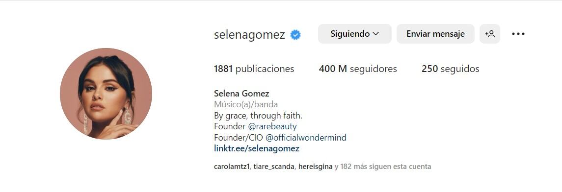 Selena Gomez destrona a Kylie Jenner con 400 millones de seguidores en Instagram con una foto al natural