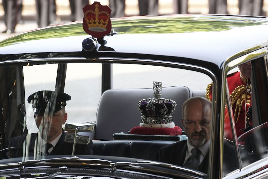 El chofer de la reina Isabel adoptó una gatita minusválida