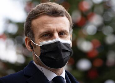 El presidente francés Emmanuel Macron dio positivo por Covid-19