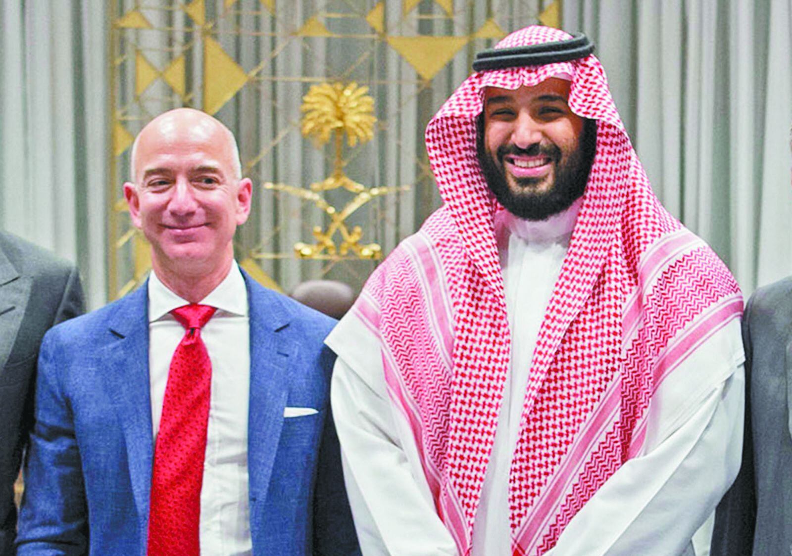 El hermano de la novia de Jeff Bezos demanda al empresario por difamación