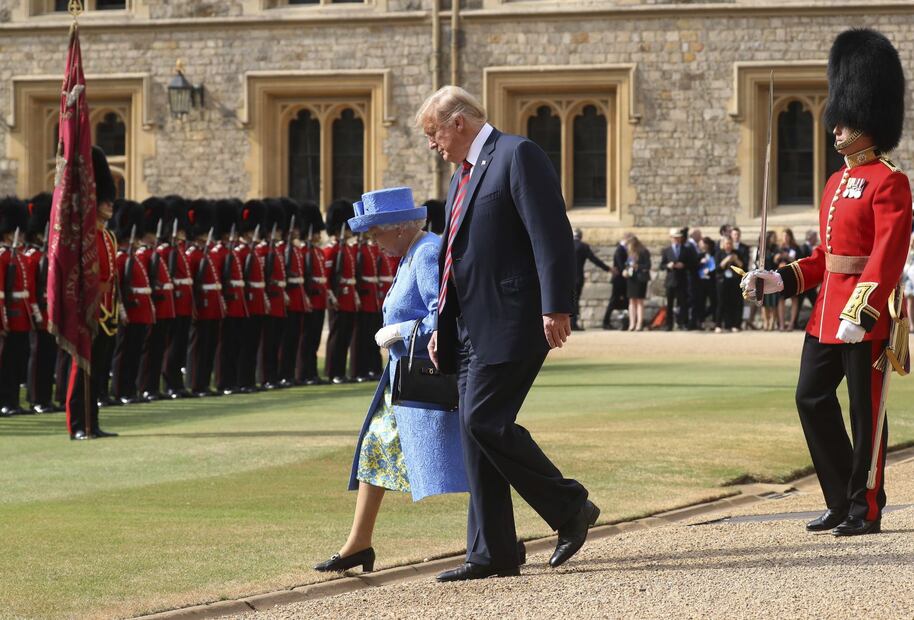 La reina Isabel invitará a Donald Trump al Palacio de Buckingham en el verano 