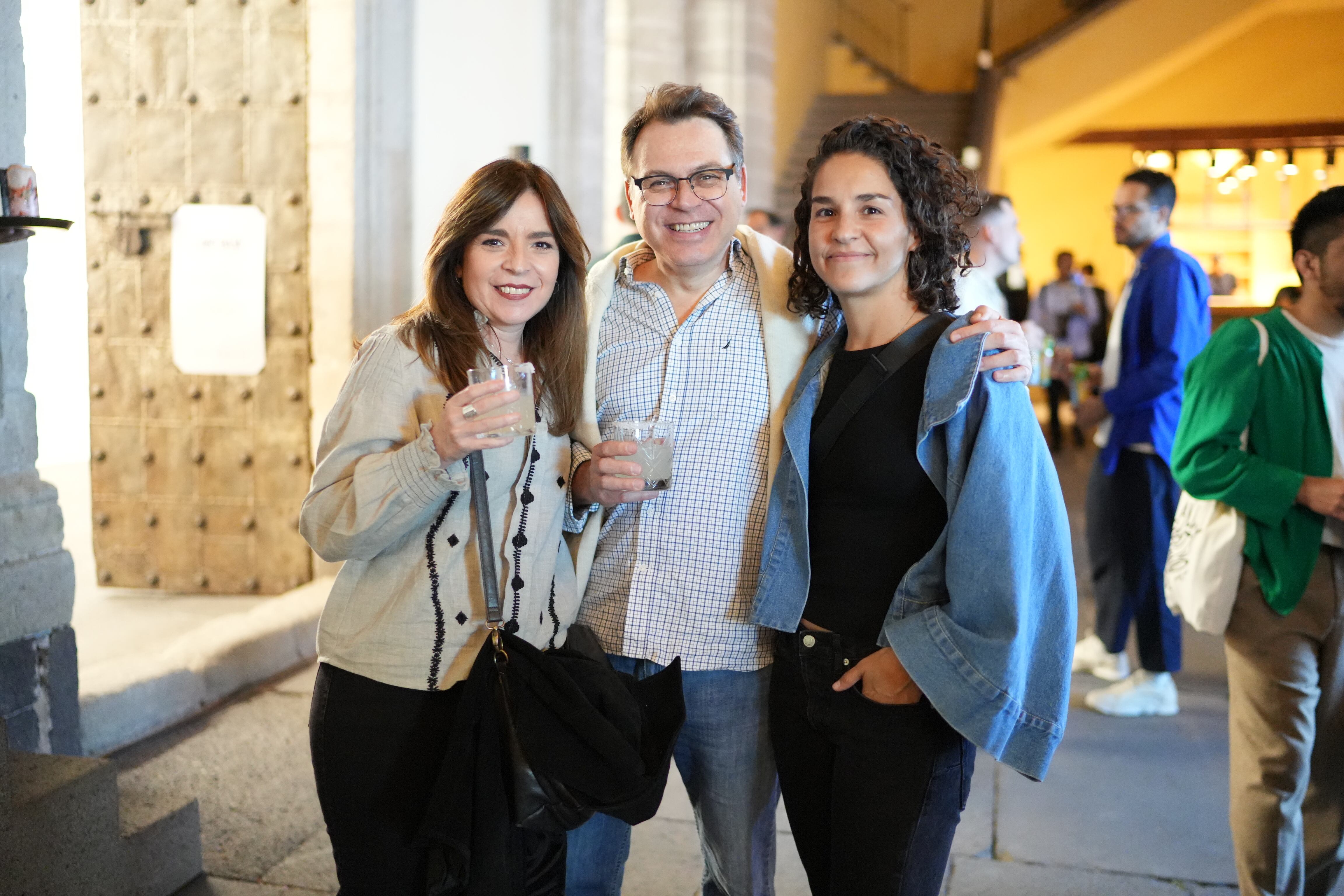 Adriana Rivero, Juan Carlos Jud y Maritere Rivero. (Foto: Héptor Arjona)