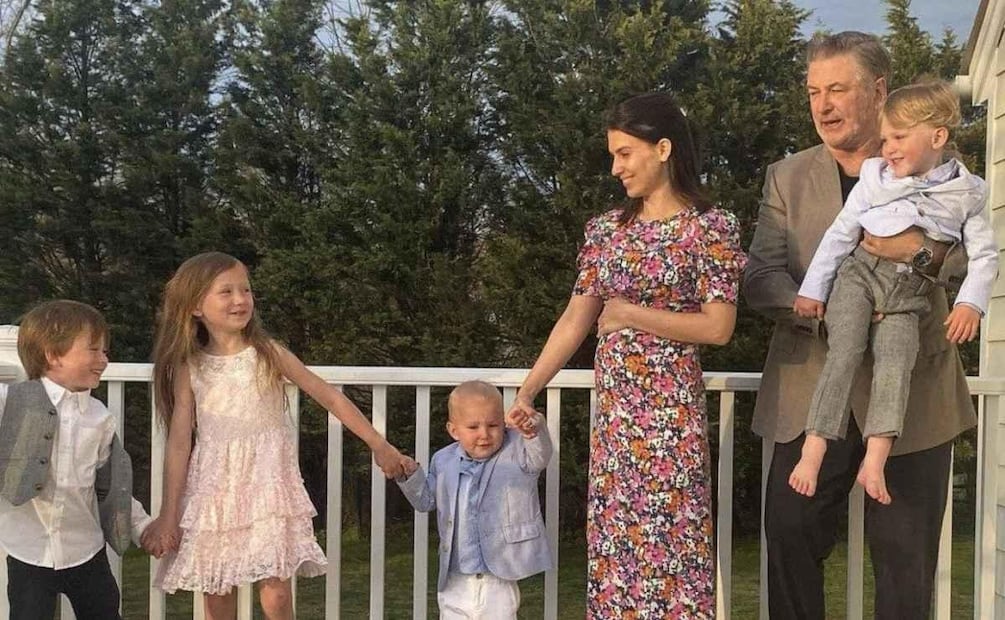 Hilaria Baldwin responde a la polémica por mentir sobre sus orígenes españoles