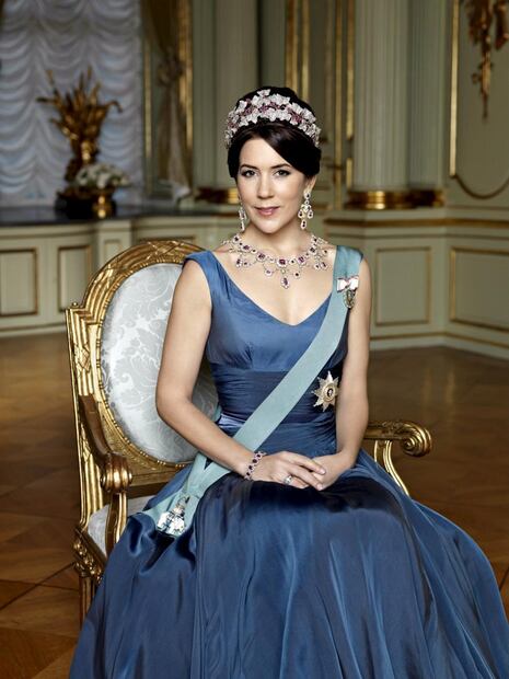 La historia de las 8 tiaras reales más espectaculares del mundo 