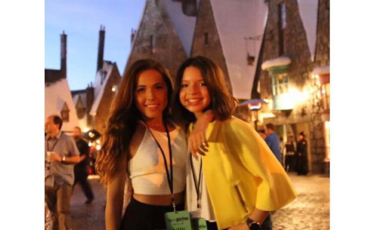 Ángela Aguilar y su hermana Aneliz hacen ejercicio juntas