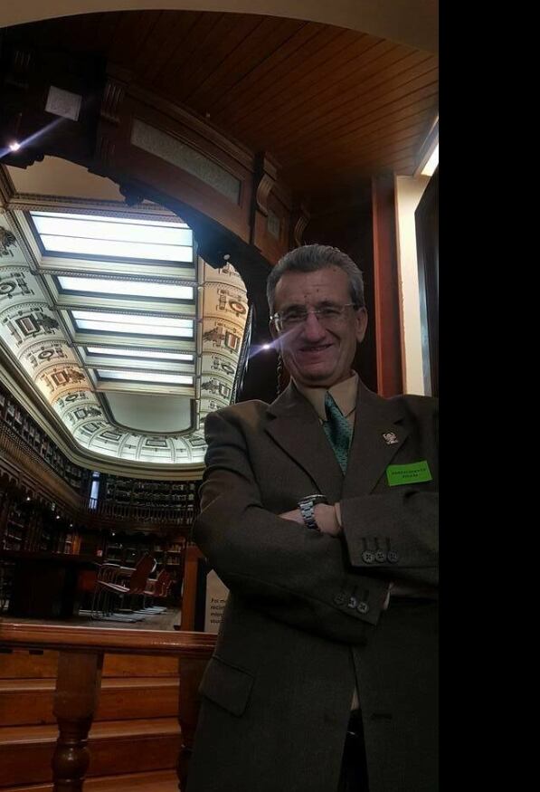 Esta es la vida del periodista Rafael Loret de Mola Vadillo