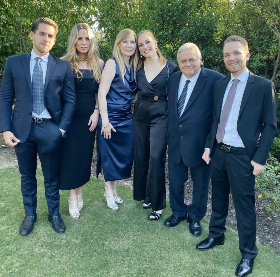 El empresario Carlos Bremer con su esposa Adriana Ibarra y sus hijos; Marcelo, Paulina, Adriana y Carlos Bremer Ibarra / Instagram