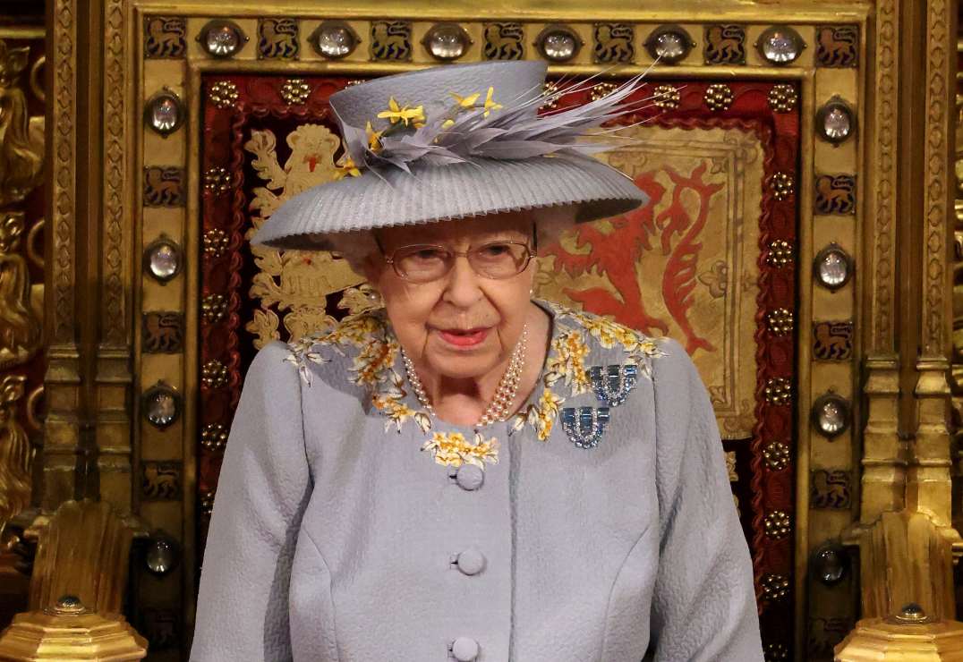 La reina Isabel II anuncia plan para prohibir las terapias de conversión