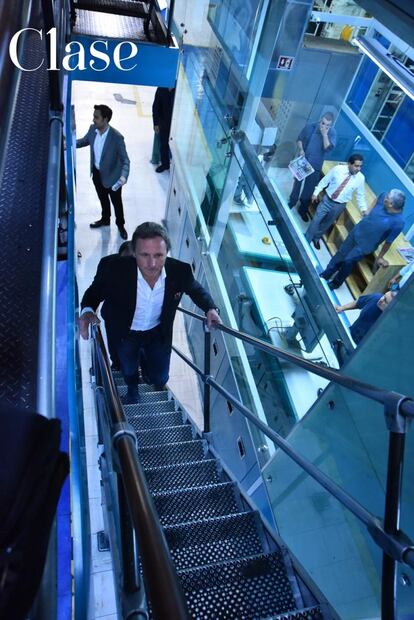 Los directivos de Mercedes-Benz México y de Mercedes-Benz Fashion Week México realizaron un recorrido privado por las rotativas de El Universal