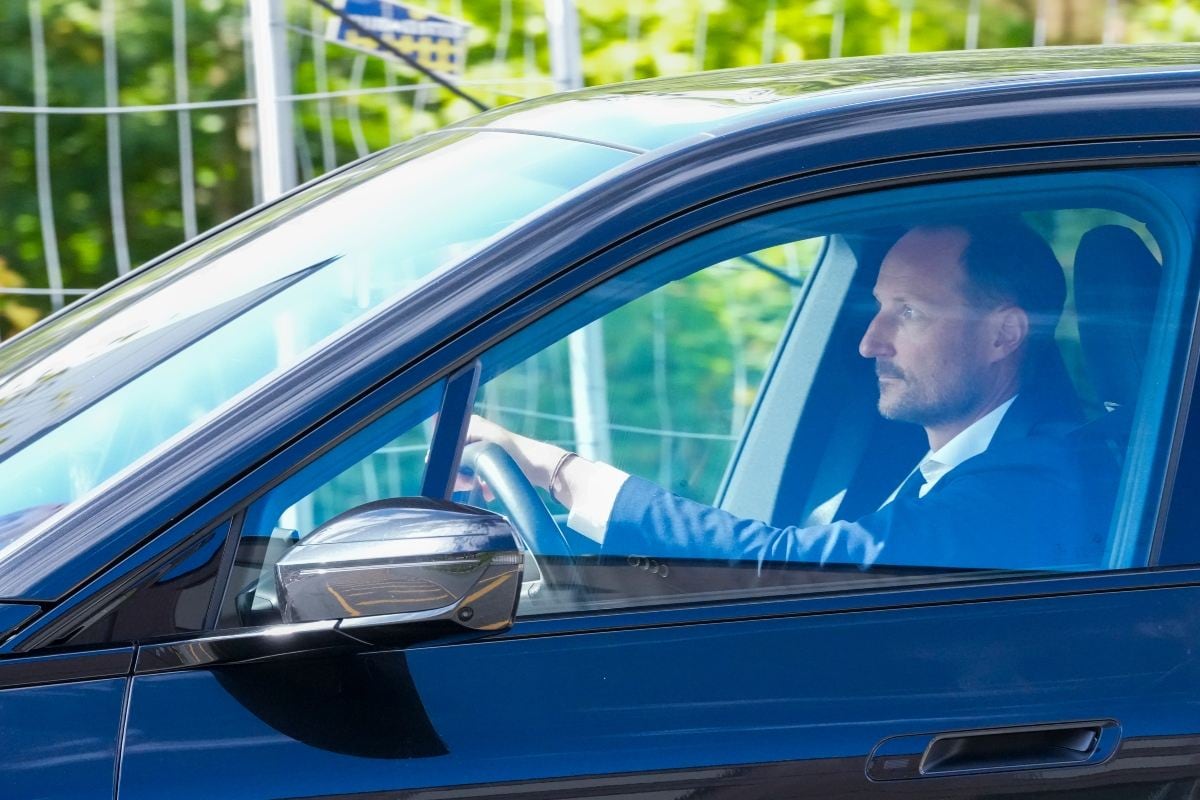 El príncipe Haakon visitó al rey Harald (Foto: EFE)