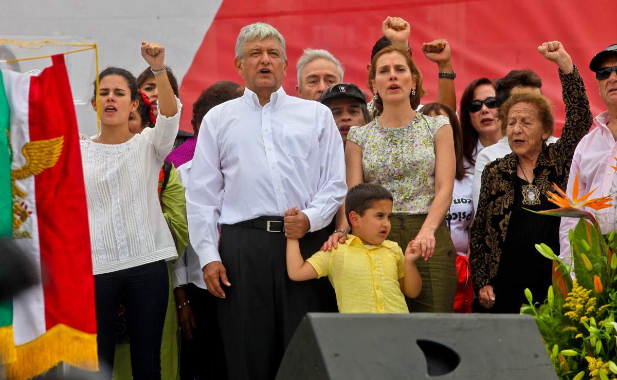 AMLO y Beatriz Gutiérrez Müller celebran los 15 años de Jesús Ernesto