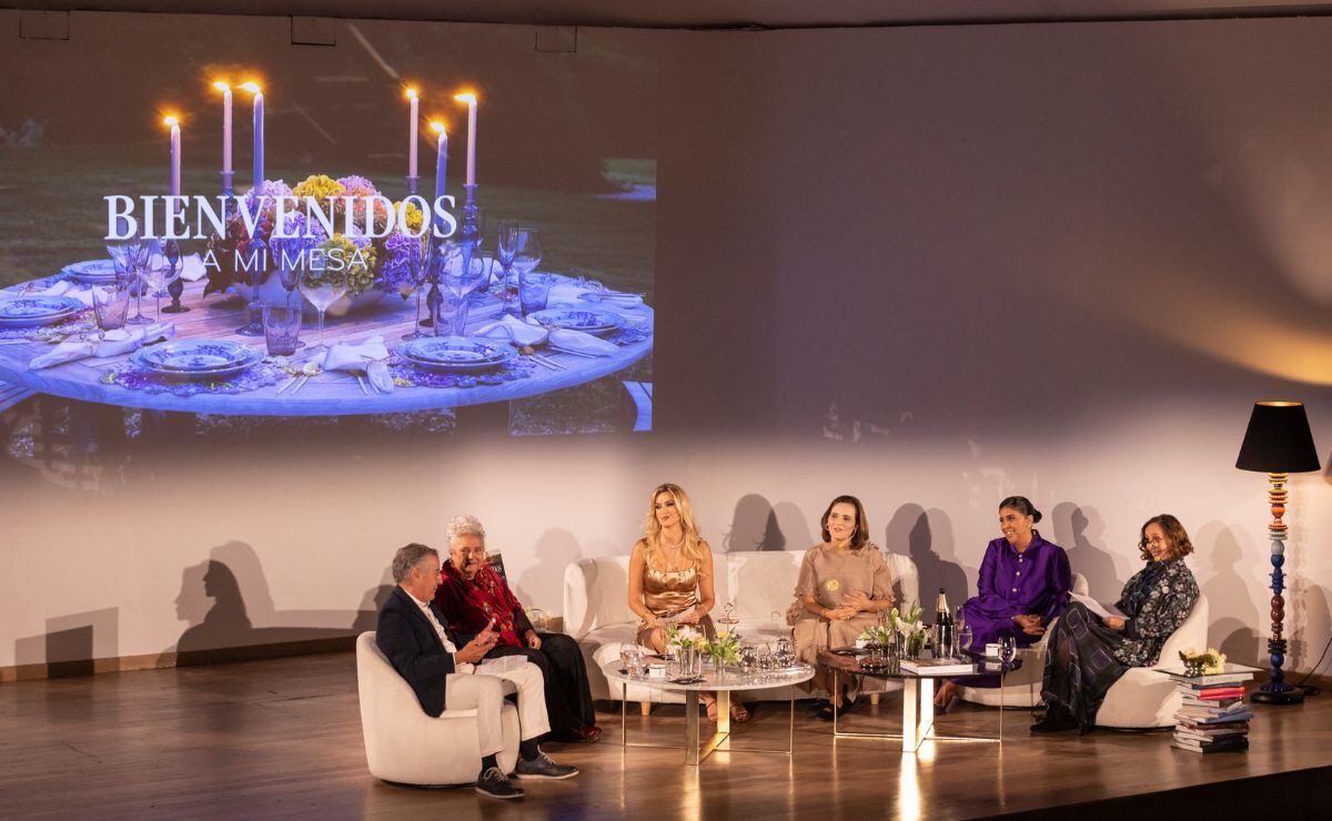Presentación de "Bienvenidos a mi mesa", el libro de María Elena Torruco Garza / Foto: Cortesía