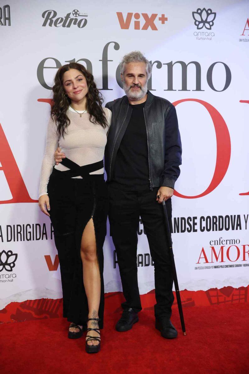 Juan Pablo Medina regresa a las alfombras rojas con Paulina Dávila