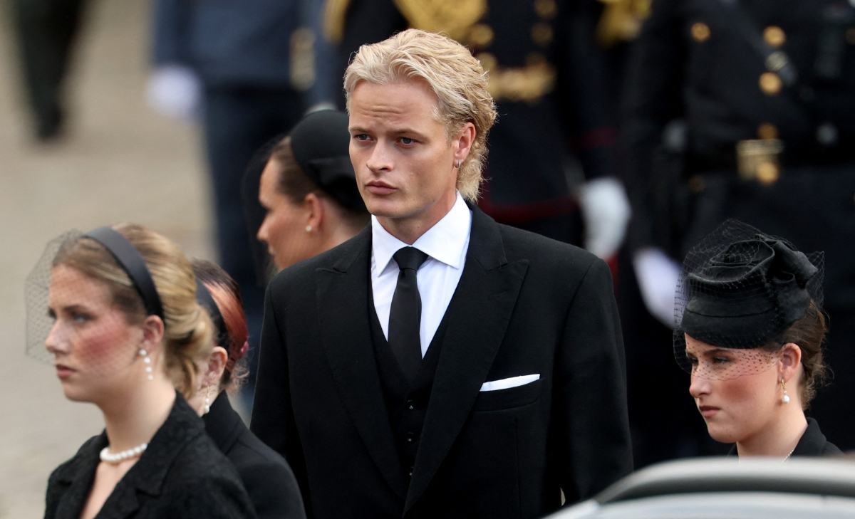 Marius Borg en el funeral del rey Harald (Foto: AFP)