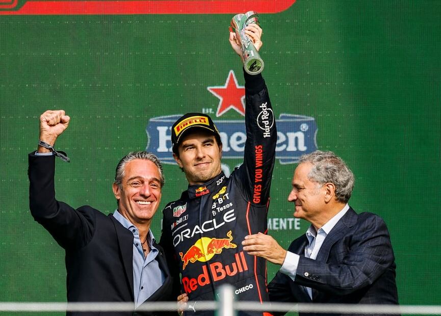 Carlos Slim Domit y Sergio 'Checo' Pérez en el Gran Premio de México 2022 / Foto: Getty Images