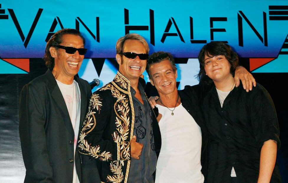 Muere Eddie Van Halen, conocido como el “dios de la guitarra"