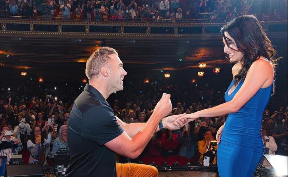 Martha Higareda y Lewis Howes / Foto: Instagram