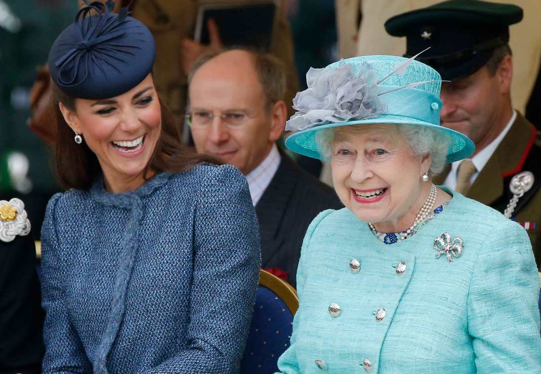 Kate Middleton rompe una regla de la reina Isabel II sobre la comida
