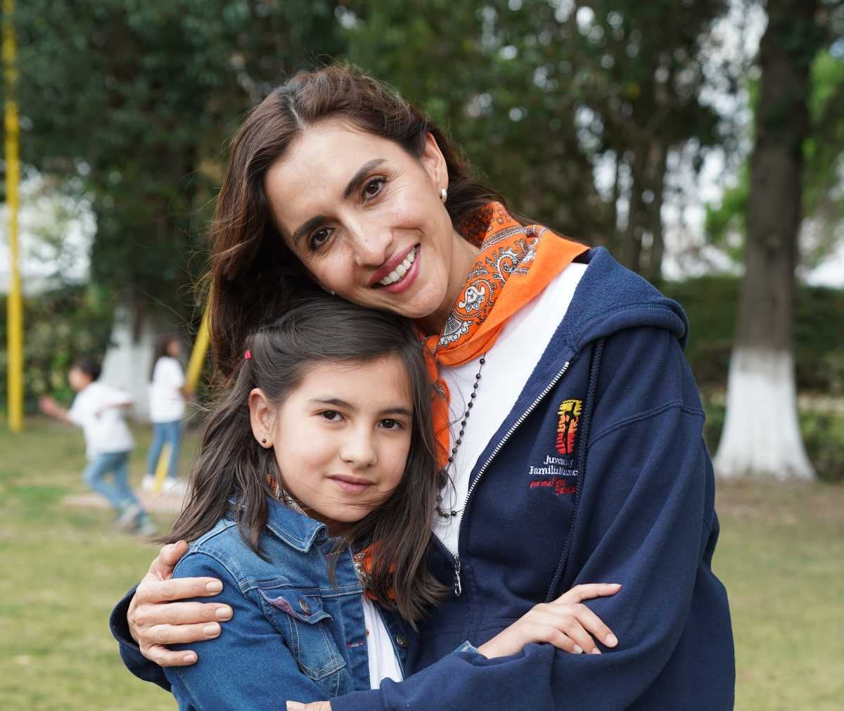 Nataly Domínguez y Julieta Barona.  (Foto: Héptor Arjona)