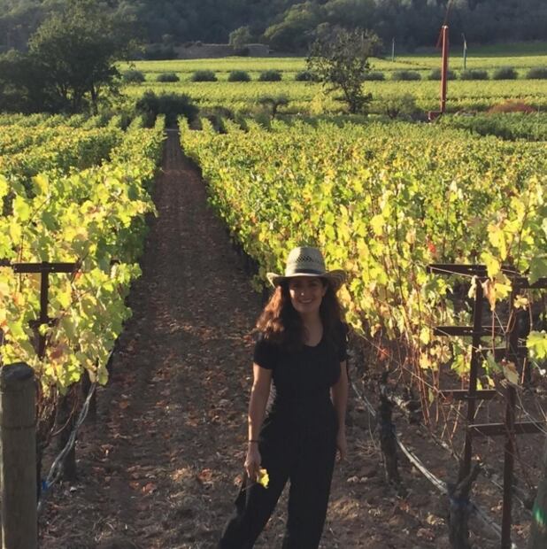 Salma Hayek se relaja en los viñedos de Napa Valley