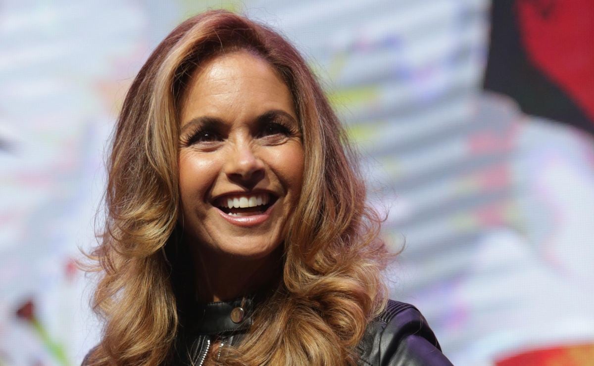 Lucero se divierte con el mariachi Gama 1000, el que conquistó a Shakira