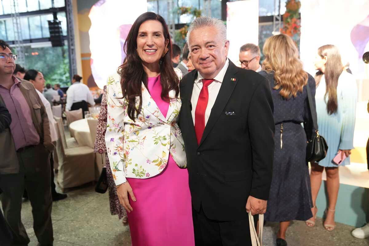 Kenia López Rabadan y Antonio Salinas. (Foto: Leonardo Gómez)