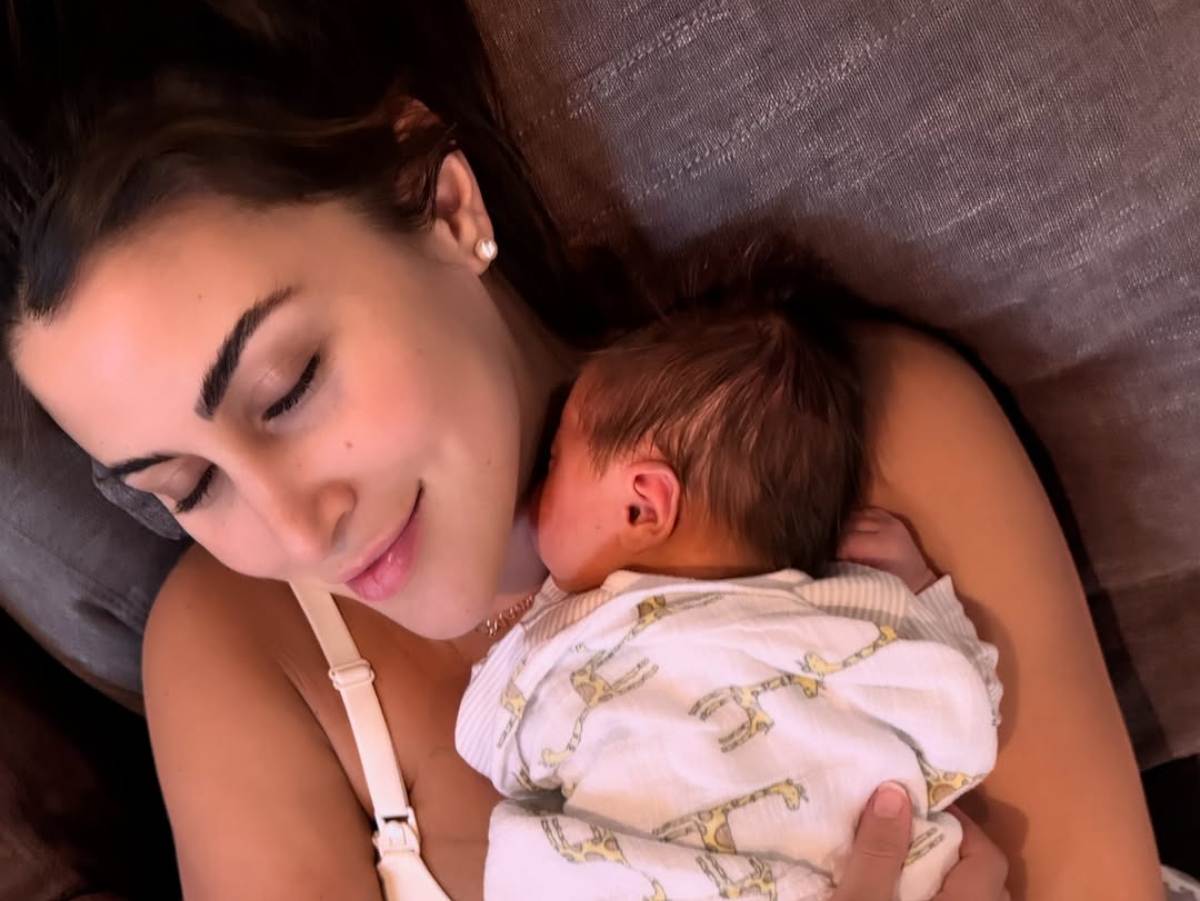 Sofía Rivera Torres junto a su pequeño hijo Ferrán / Foto: Instagram @sofiariveratorres
