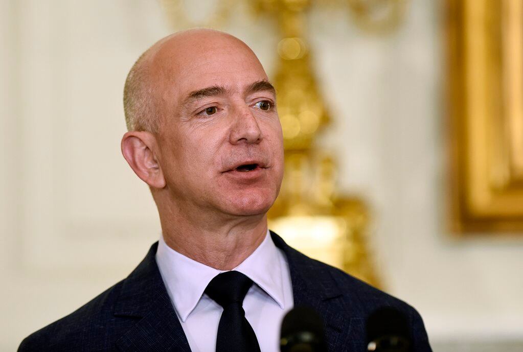 Jeff Bezos dona 10 mil millones de dólares para combatir el cambio climático