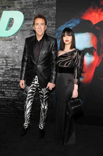 Nicolas Cage reaparece con pantalones de cebra y junto a su esposa, Riko Shibata, de 27 años