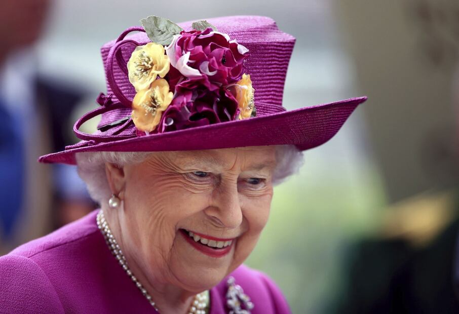 Revelan cuáles son los productos de belleza favoritos de la reina Isabel II 