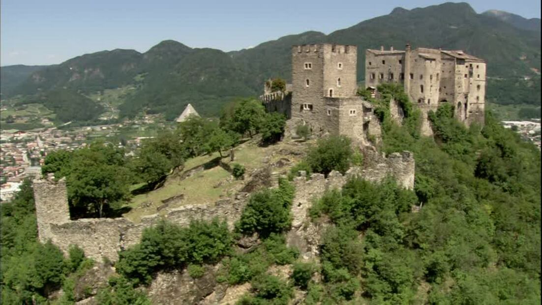 10 castillos donde te puedes hospedar