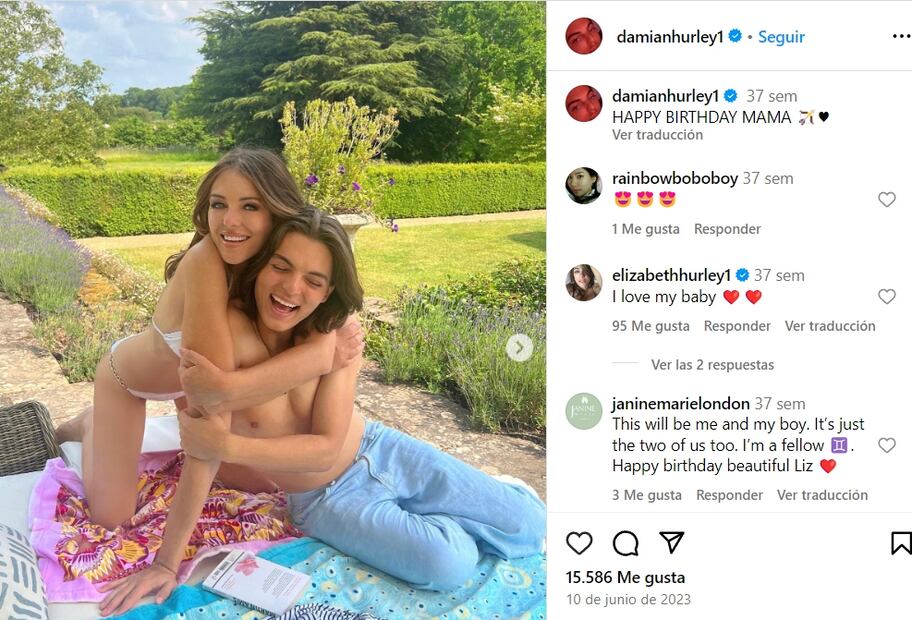 Elizabeth Hurley y su hijo Damien/Instagram.