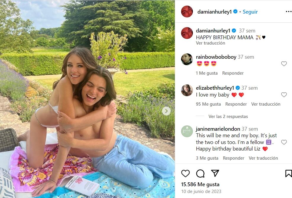Elizabeth Hurley y su hijo Damien/Instagram.