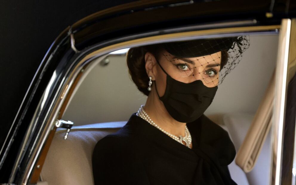 El homenaje de Kate a la reina en el funeral del príncipe Felipe