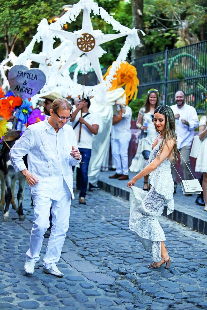 PORTADA: La original boda de Pamela Cortés y Andrés Roemer