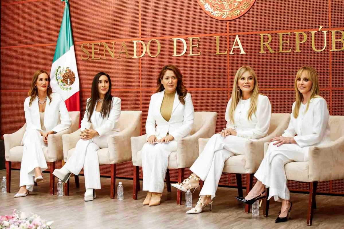 Entrega del Reconocimiento Mujer Distrito 2025