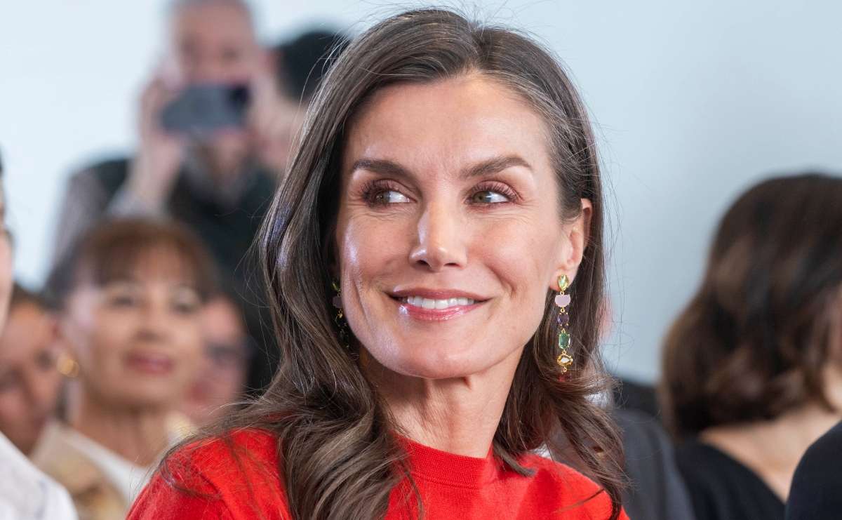 Letizia de España y su espontáneo momento al enseñar cómo tomar una selfie