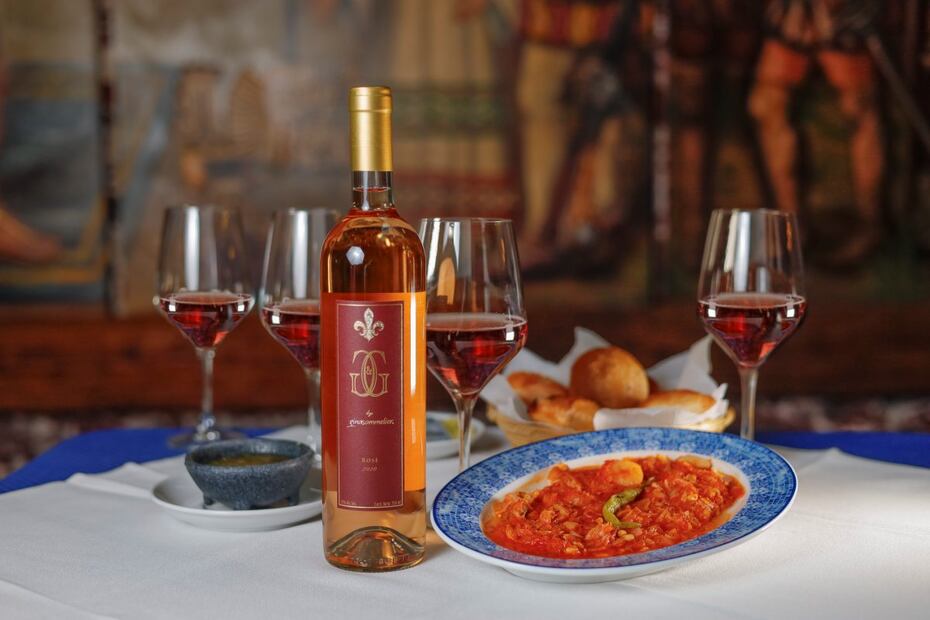 El bacalao a la vizcaína va bien con vino rosado. (Foto: Especial)