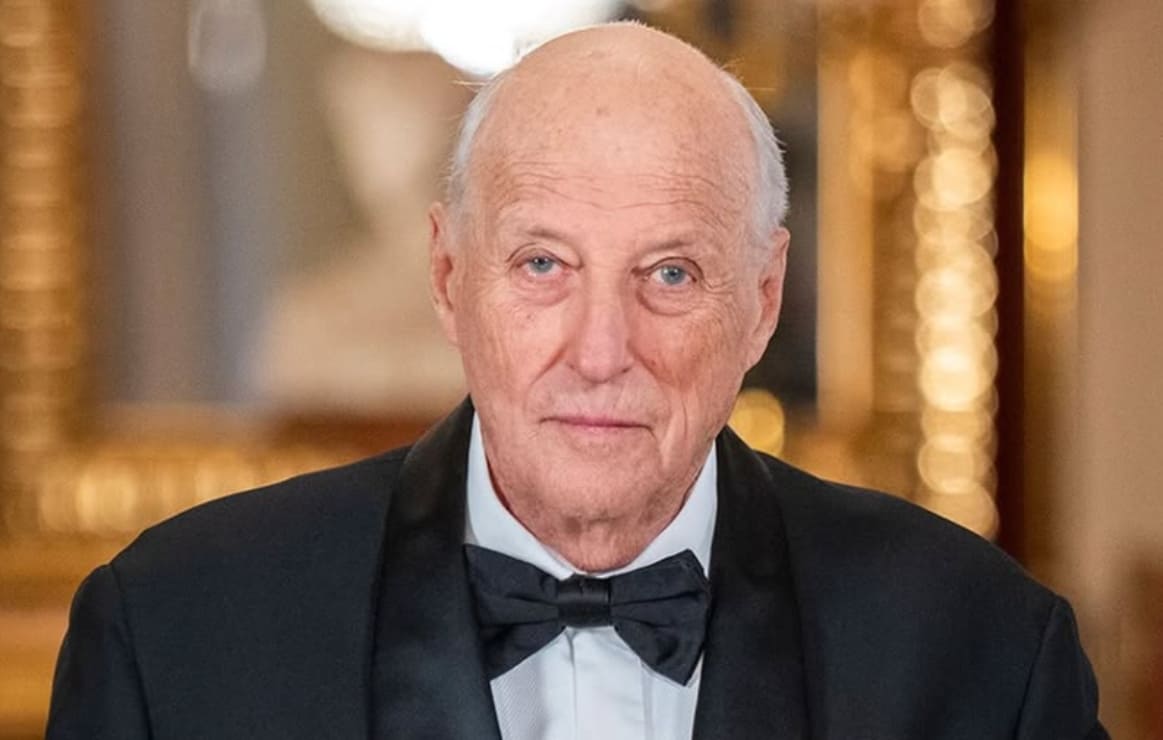 Él fue Harald de Noruega, el querido rey deportista que peleó para casarse por amor
