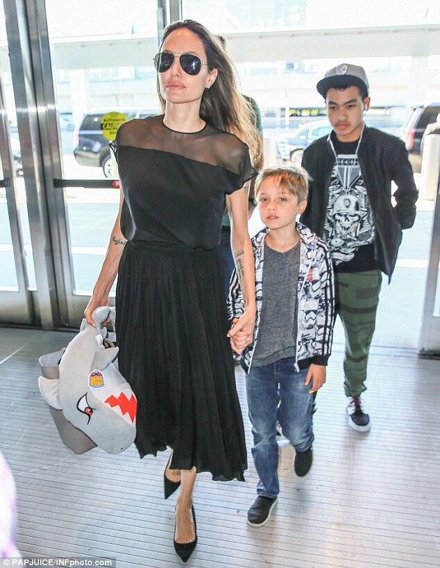 Así luce actualmente Knox Jolie-Pitt, hijo menor de Angelina Jolie y Brad Pitt 