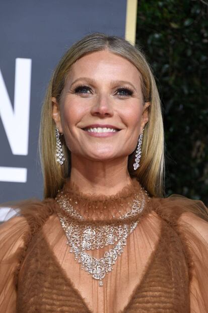 El sexy vestido transparente de Gwyneth Paltrow que dejó ver su marcado abdomen