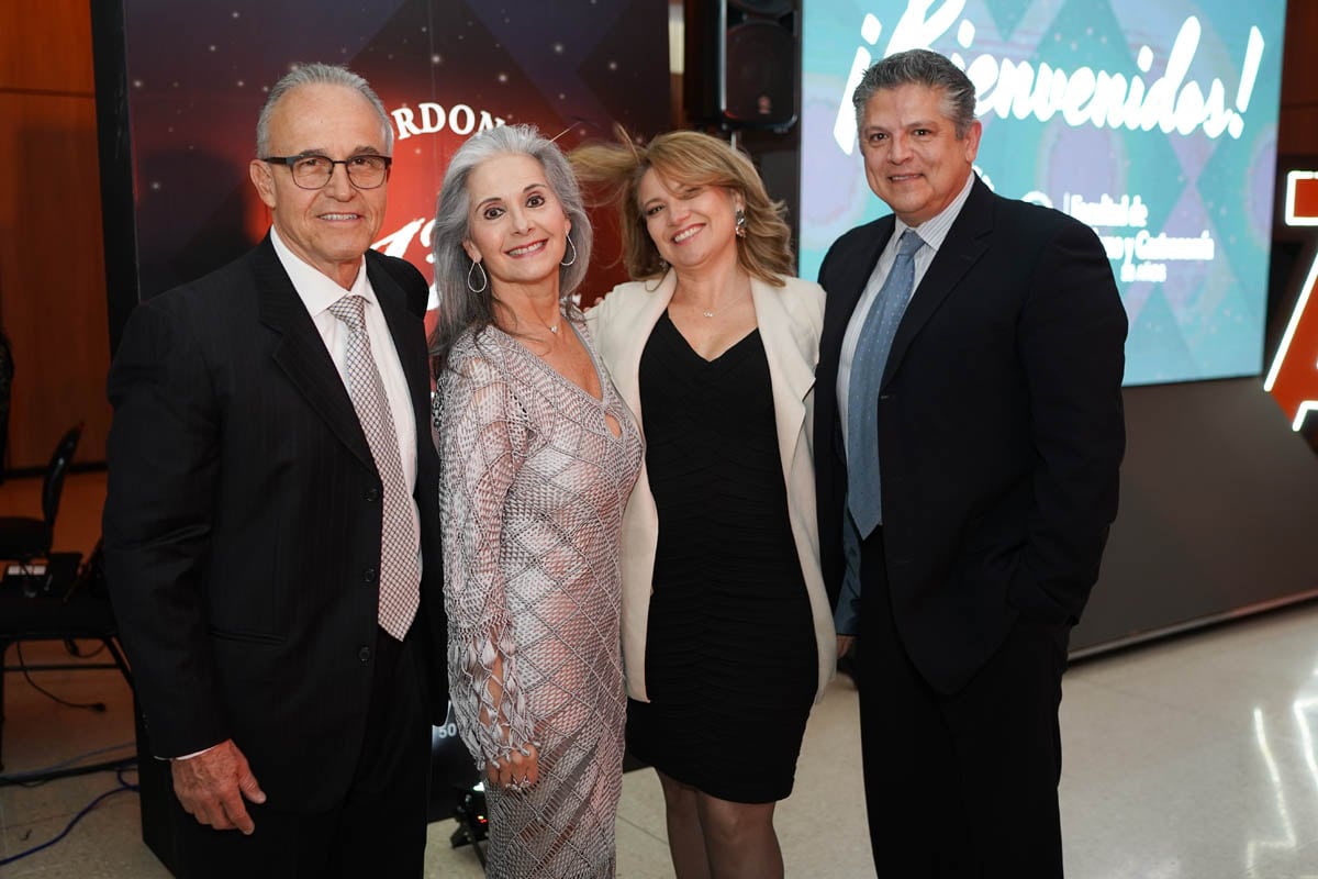 Raúl Iriarte, Diana Benoit, Lucy Moyano y José Hernández. (Foto: Leonardo Gómez)