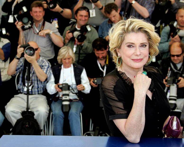 Catherine Deneuve, ícono del cine francés, víctima de un accidente vascular 
