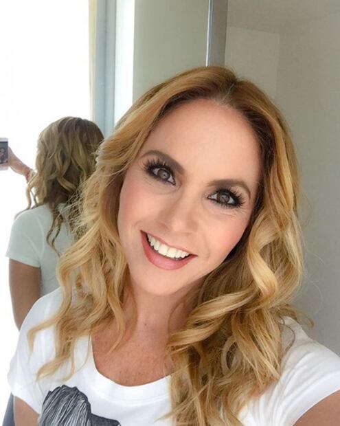 Lucero, espectacular belleza y ¡al natural!