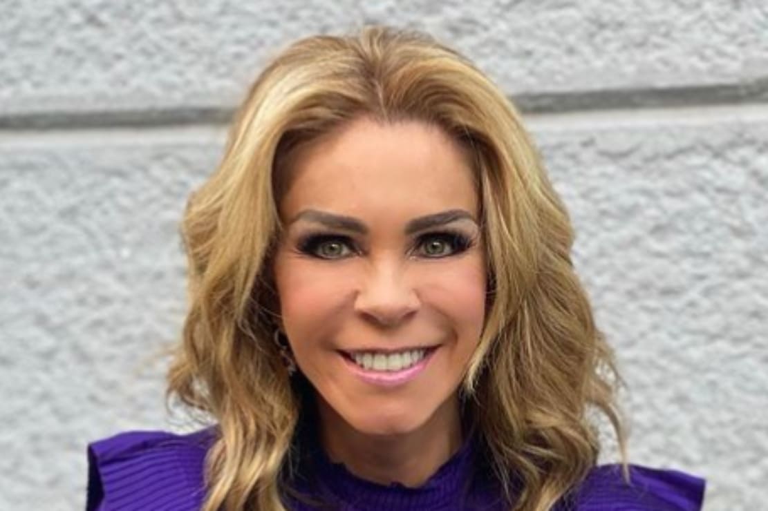 Rocío Sánchez Azuara explota su sensualidad con bikini animal print de tiras 
