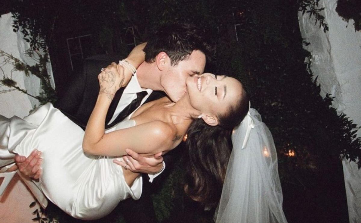 Ariana Grande presume fotos de su boda con Dalton Gomez