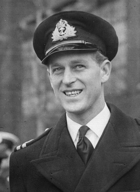 Las 8 cosas que debemos saber de Felipe, duque de Edimburgo