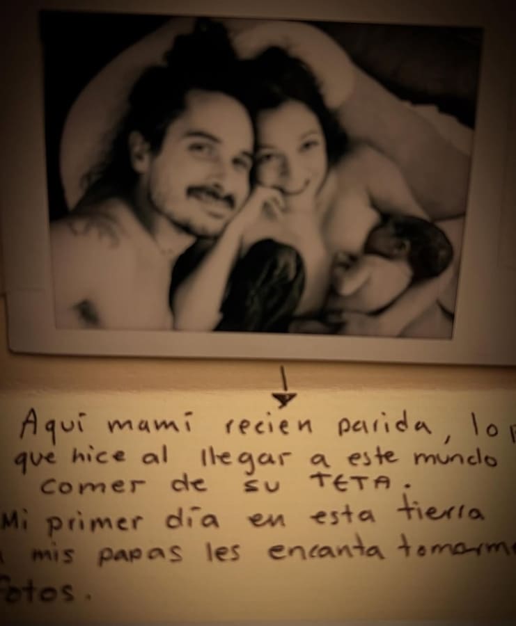 Natalia Lafourcade y Juan Pablo Fonseca con su hijo / Foto: Instagram